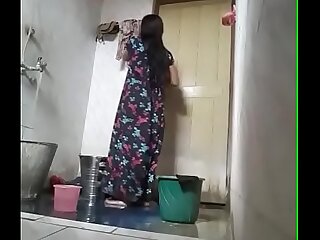 Desi aunty bathing 2